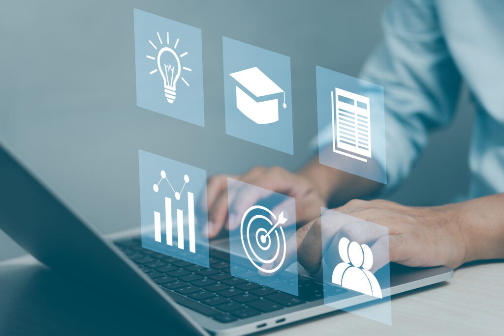 Digital creator organizing paid courses